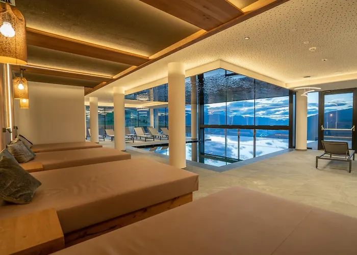 Hotel Purvita - Ski In Ski Out - Infinity Pool